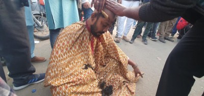 Govt is dead, says Odisha farmer, shaves his head