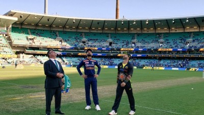India opt to bowl in 3rd T20I against Australia (Toss)