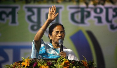 Mamata to party colleagues: Don't fear anything, people are with us