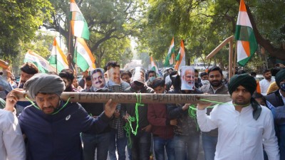 NSUI holds 'Tiranga Yatra' in Delhi in solidarity with farmers over 3 farm laws