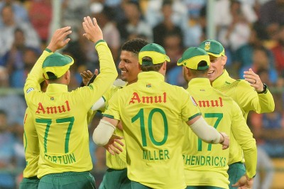 SA players return negative results, first ODI on Sunday