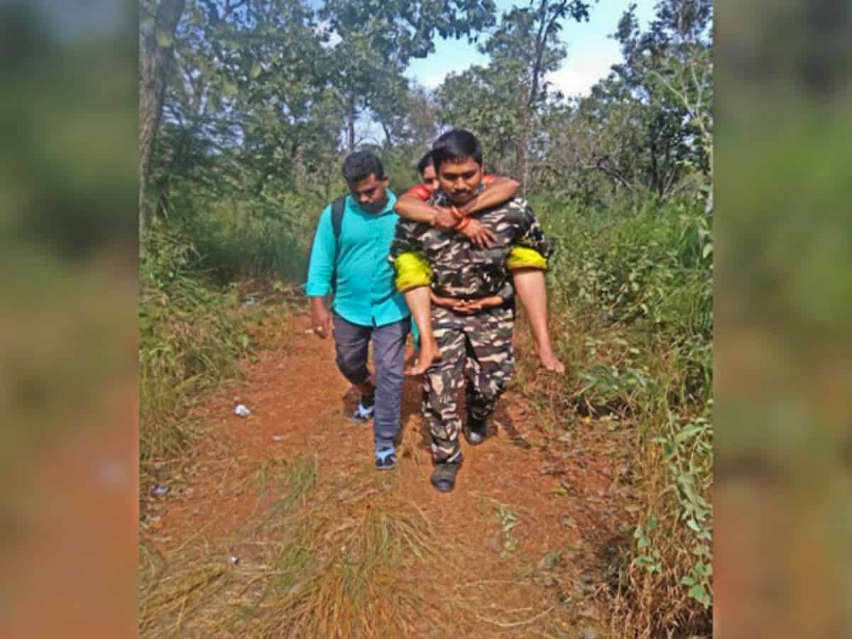 Constable rescues two persons who fainted during foot march to Tirumala temple