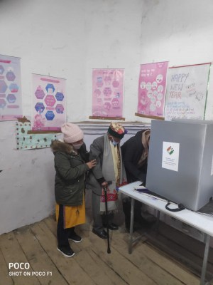 103-yr-old casts vote in Himachal panchayat polls