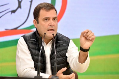Rahul denounces violence, demands withdrawal of farm laws