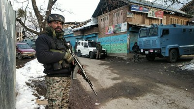 2 terrorists surrender in Kashmir
