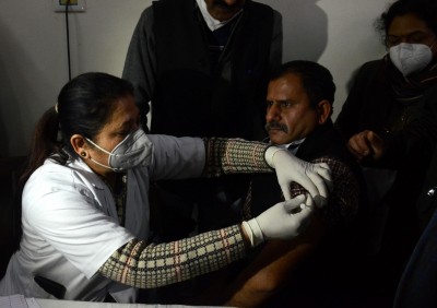 95,909 vaccinated in Gujarat, Covid tally 2,60,220
