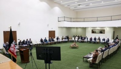 Afghan negotiators leave for Qatar to resume peace talks