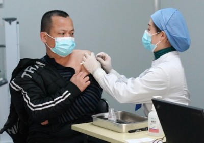 Chinese mainland reports 93 new locally transmitted Covid cases