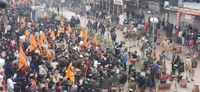 Delhi Cong workers protest against demolition of Hanuman Temple
