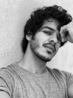 Ishaan Khatter calls Ananya Panday his 'muse', sends Insta fans in frenzy