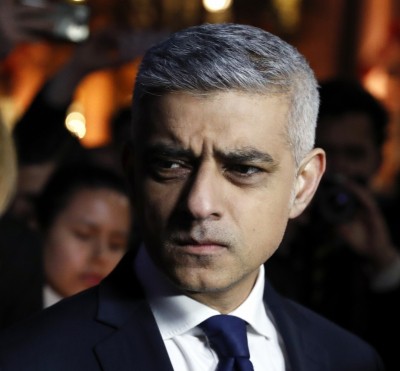London mayor declares 'major incident' due to rising Covid infections