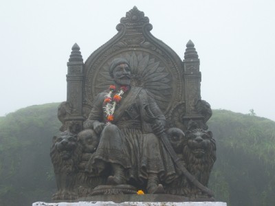 Maratha king Shivaji was 'Kannadiga', claims Karnataka Deputy CM