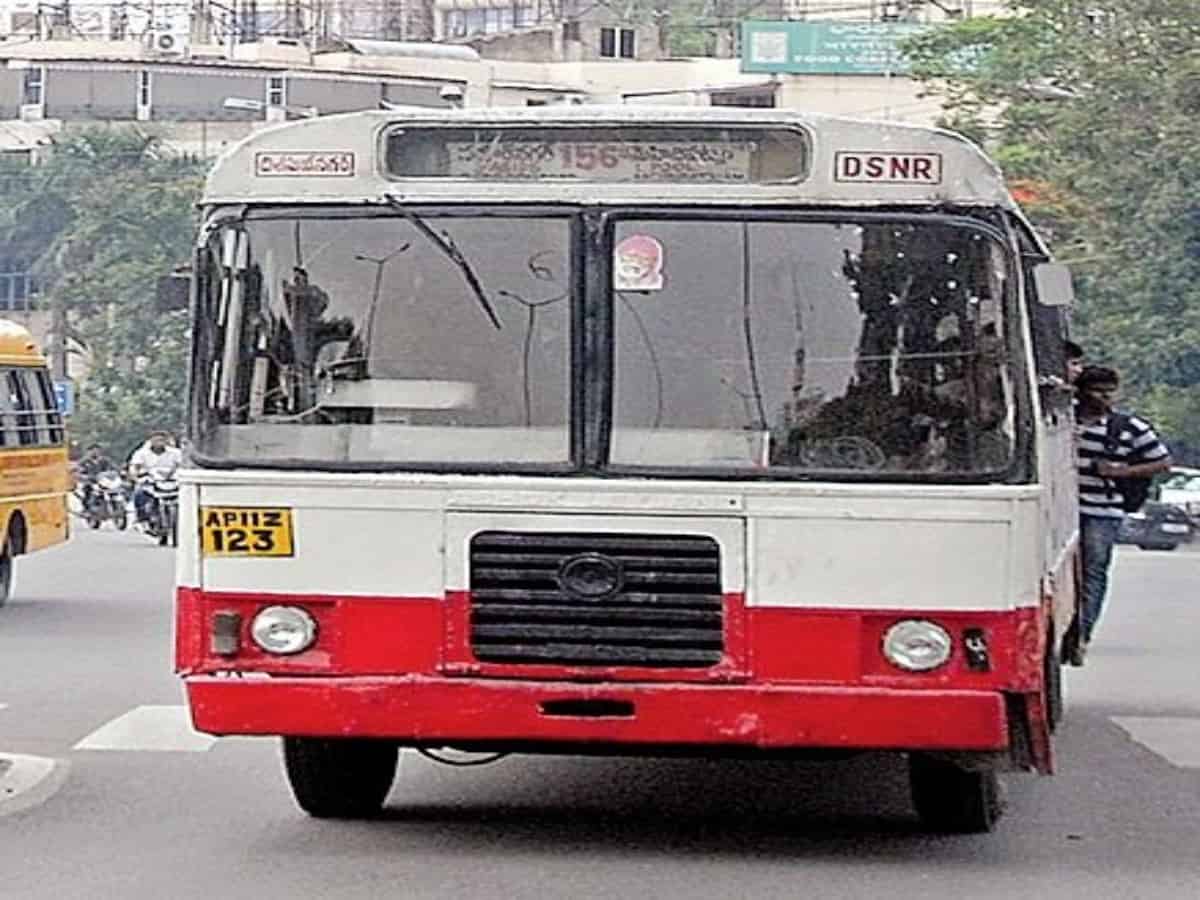 Telangana to operate over 4,000 buses to clear Dussehra rush