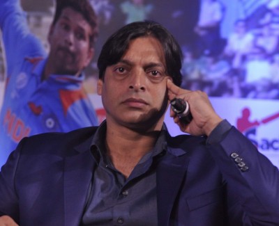 de Villiers 'literally started crying' facing Asif, says Akhtar