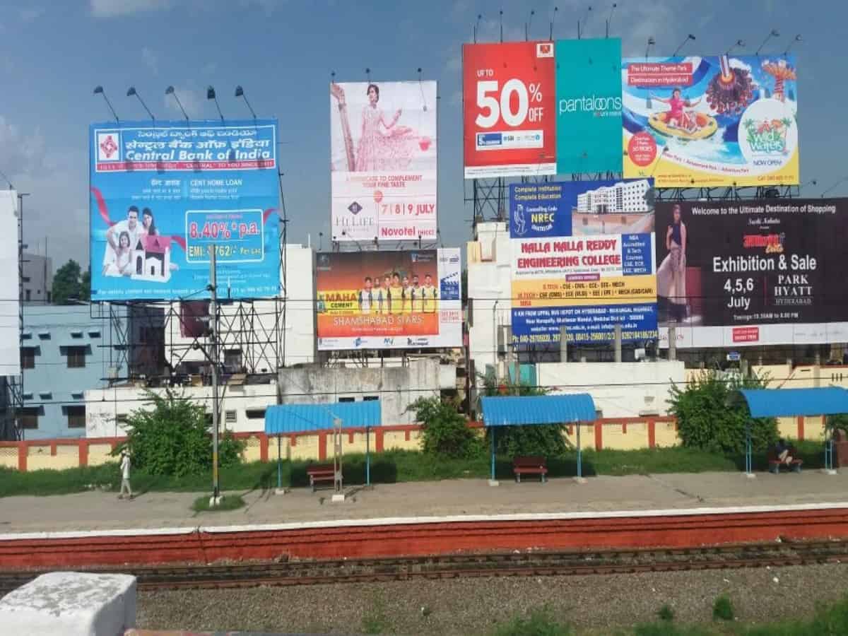 GHMC to restrict hoardings; to come up with service-centric ad policy
