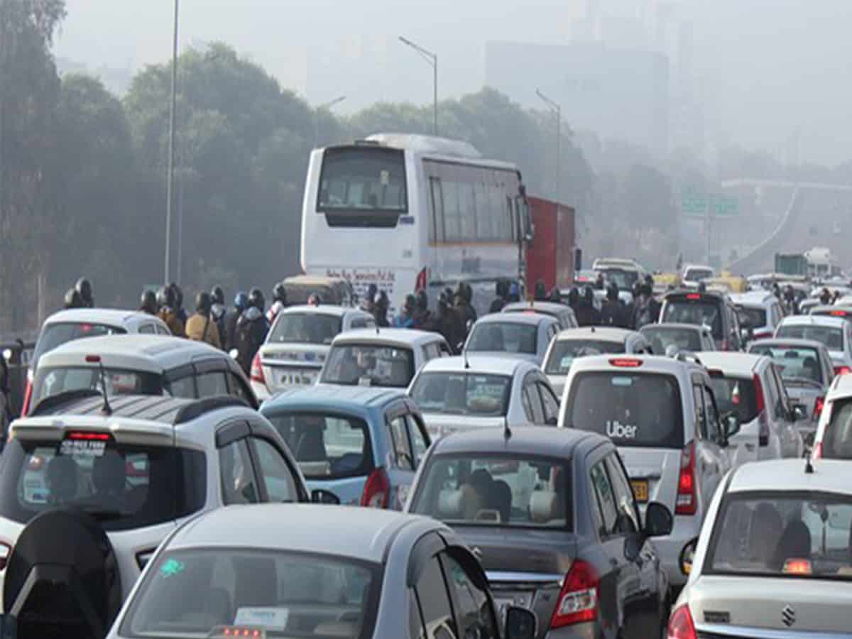 Telangana: Traffic gridlock at highway toll ahead of Sankranti