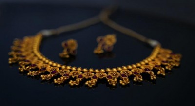 An agreement to boost online jewelery retail