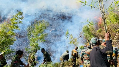 Army helps douse major forest fire along China border in Arunachal