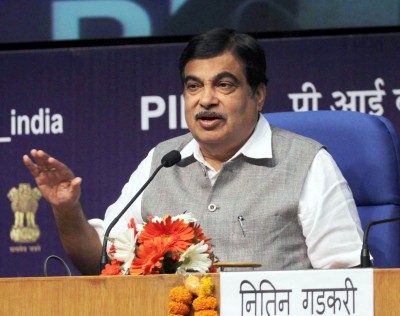 Cong confusing people, India will get world-class roads: Gadkari