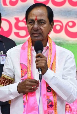 Congress seeks apology from KCR for calling protestors 'dogs'