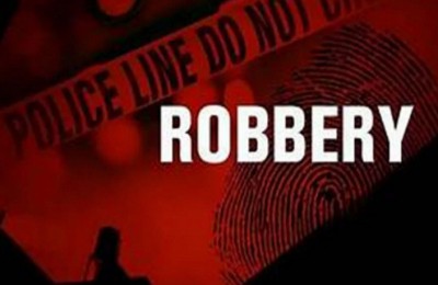 Couple robbed of Rs 6 lakh in Jharkhand