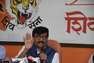 Dissenters are put in jail: Raut
