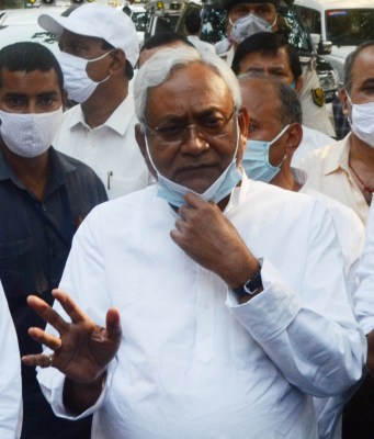 Politics over tainted ministers heats up in Bihar