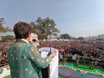 Priyanka reiterates support for farmers