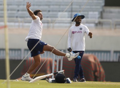 Won't be easy for Root, Buttler, Stokes to perform in India: Kuldeep