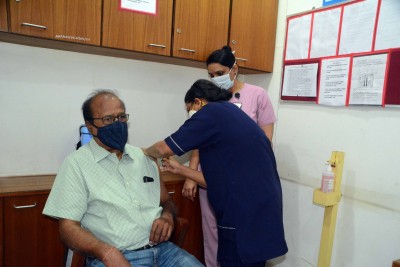 1,576 senior citizens vaccinated on Day 1 in Karnataka