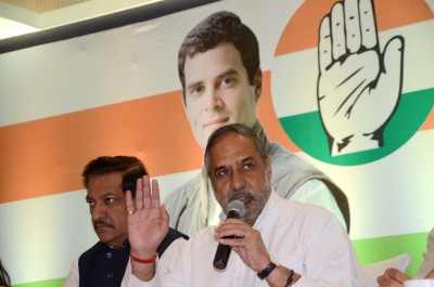 Anand Sharma objects to alliance with ISF in Bengal