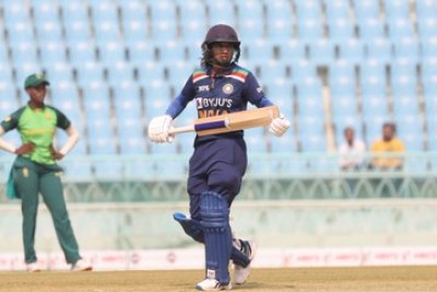 Bowlers need to prepare better before series: Mithali