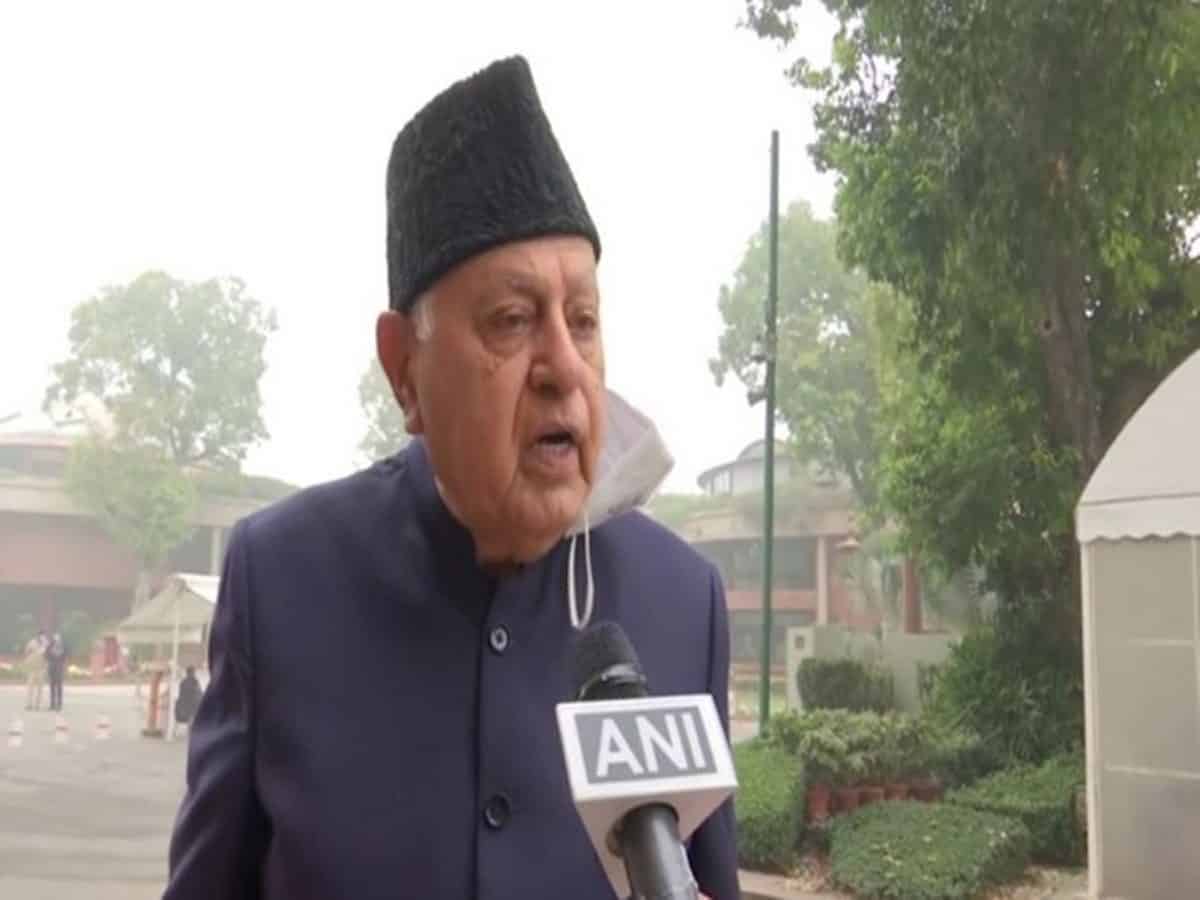 Cong has survived such setbacks in past: Farooq Abdullah on Azad resignation