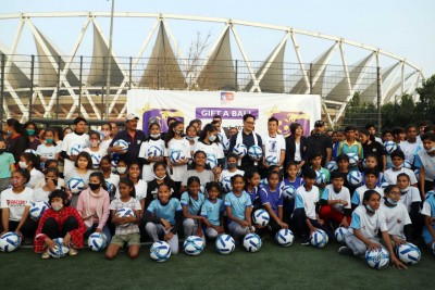 Football Delhi starts 'Gift A Ball' drive for poor girls