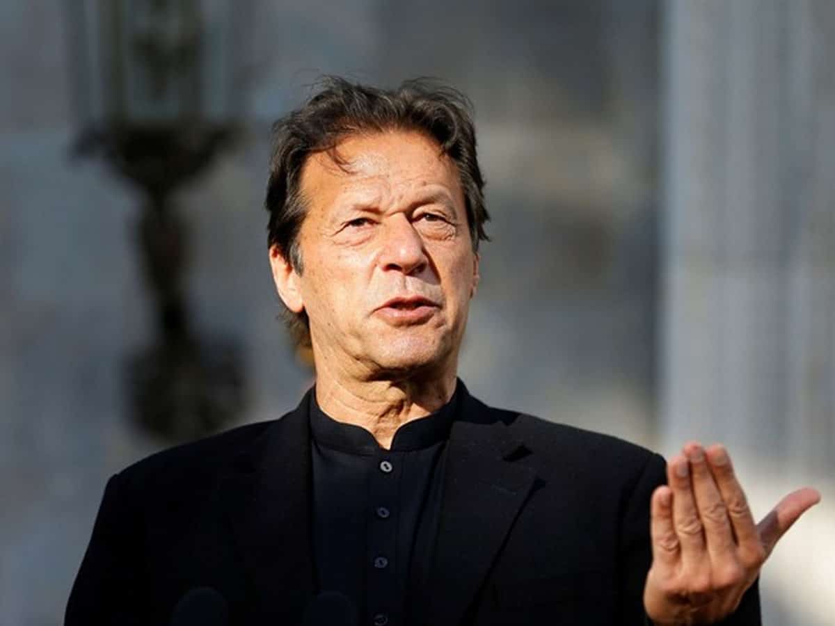 Imran Khan claims foreign powers behind 'conspiracy' to overthrow govt