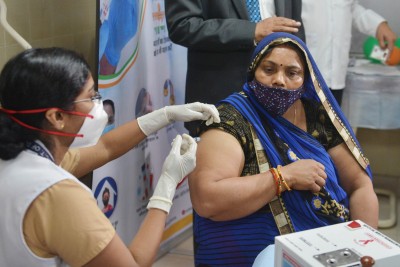 India records highest single-day vaccination figures at 11.6L