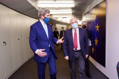 John Kerry in Brussels to renew climate cooperation