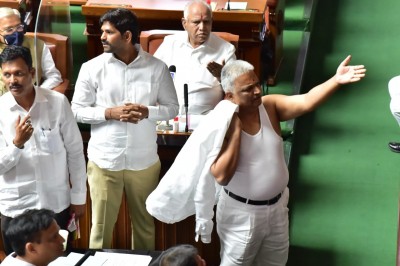 K'taka Cong MLA does a Salman Khan with shirtless protest, suspended