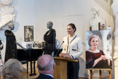 Swedish Crown Princess tests Covid positive