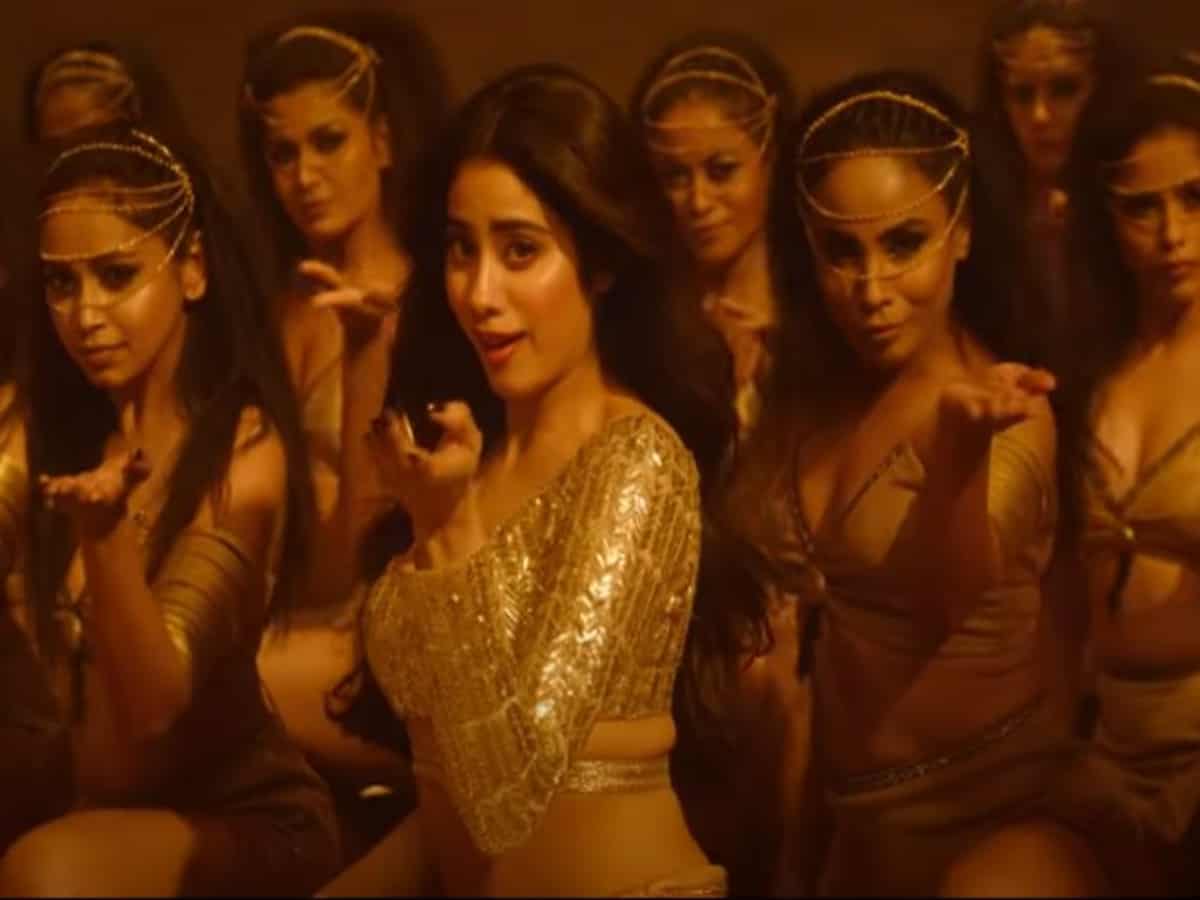 Watch: Janvhi Kapoor sets the dance floor on fire with 'Nadiyon Paar' remake