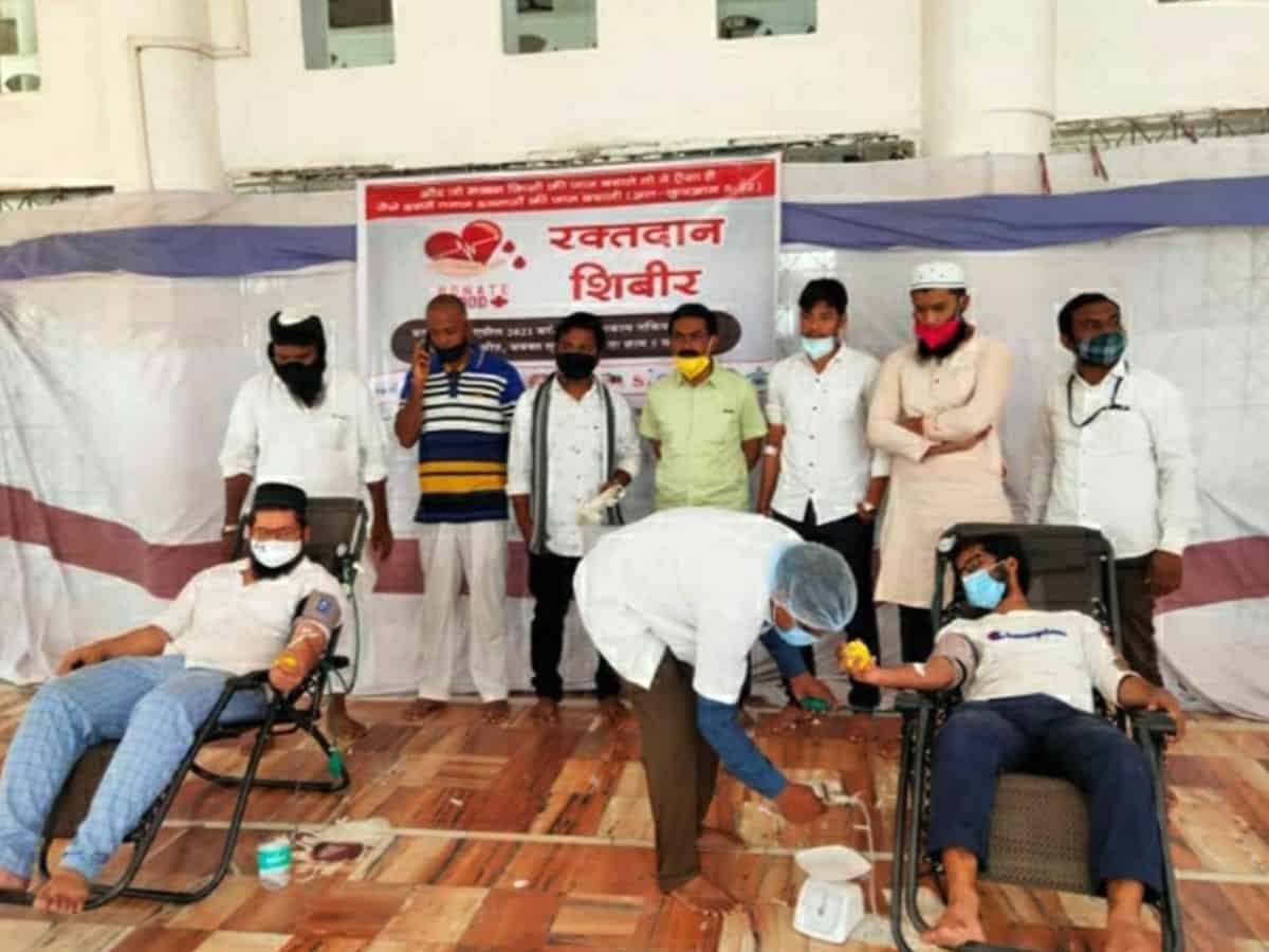 On Ramzan eve, Maharashtra mosque turns into blood donation camp