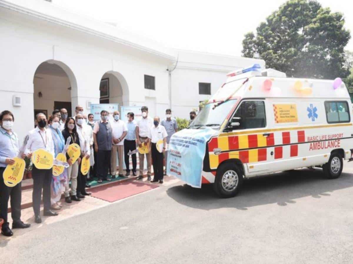 Nitin Gadkari flags off 90 basic care ambulances for states, UTs