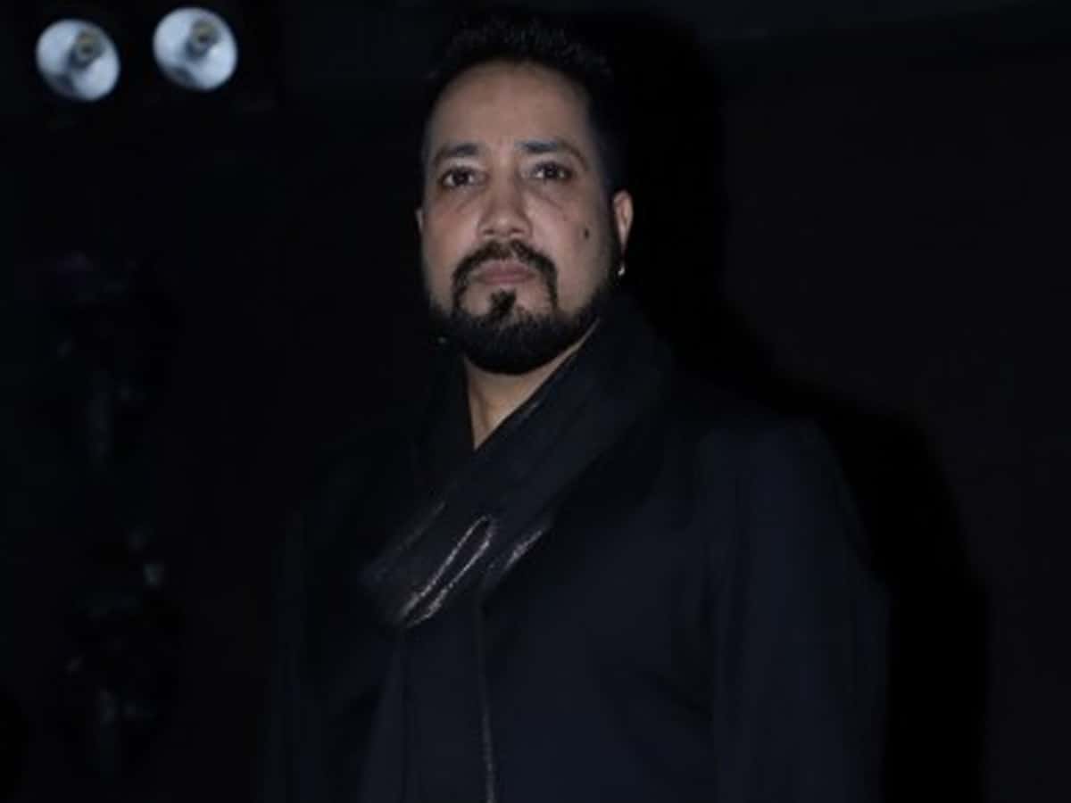 Mika Singh: Get off social media and help people