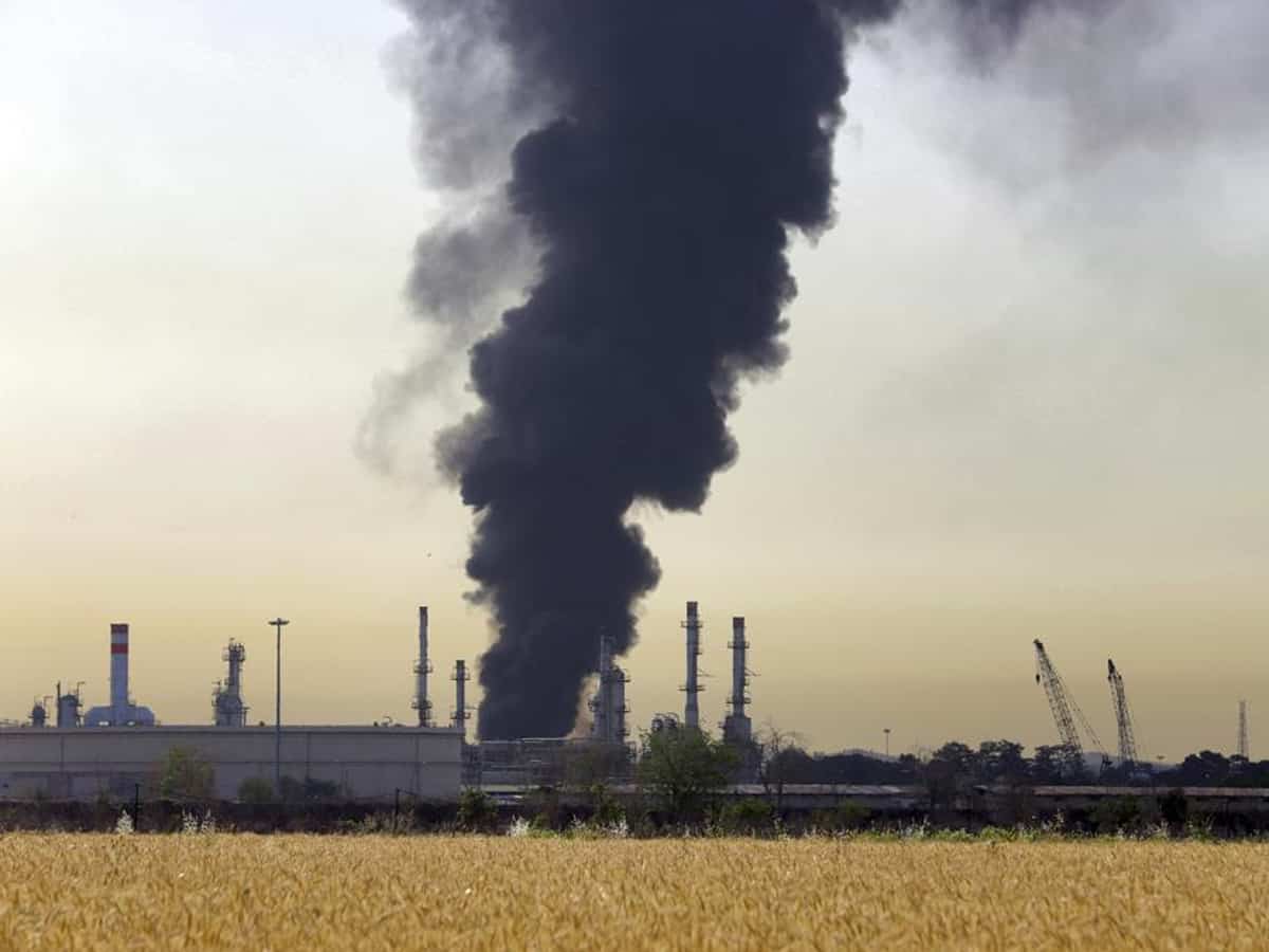 Iran report: Huge fire at refinery near Tehran extinguished