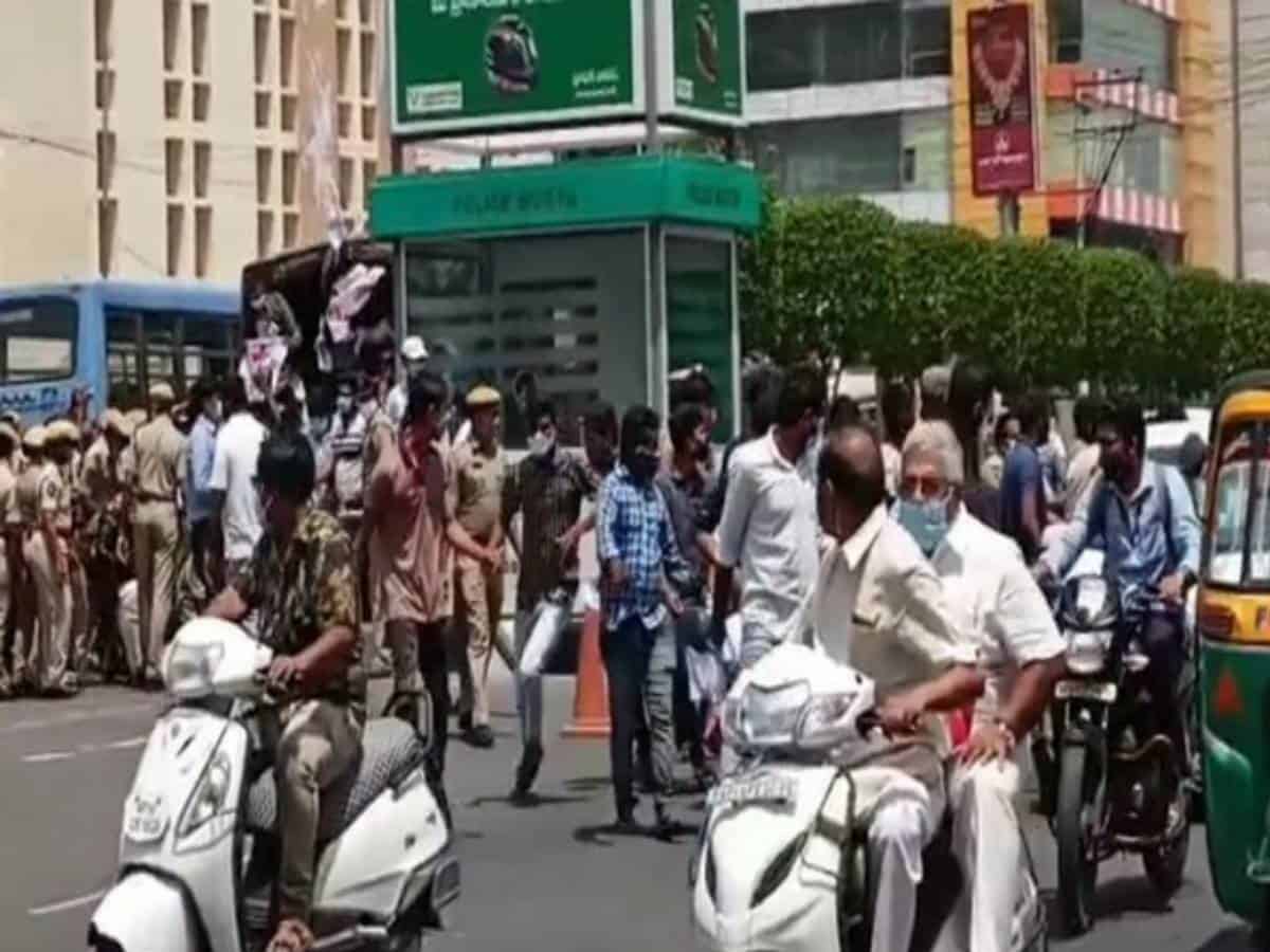 Andhra student unions protest against state govt's job calendar