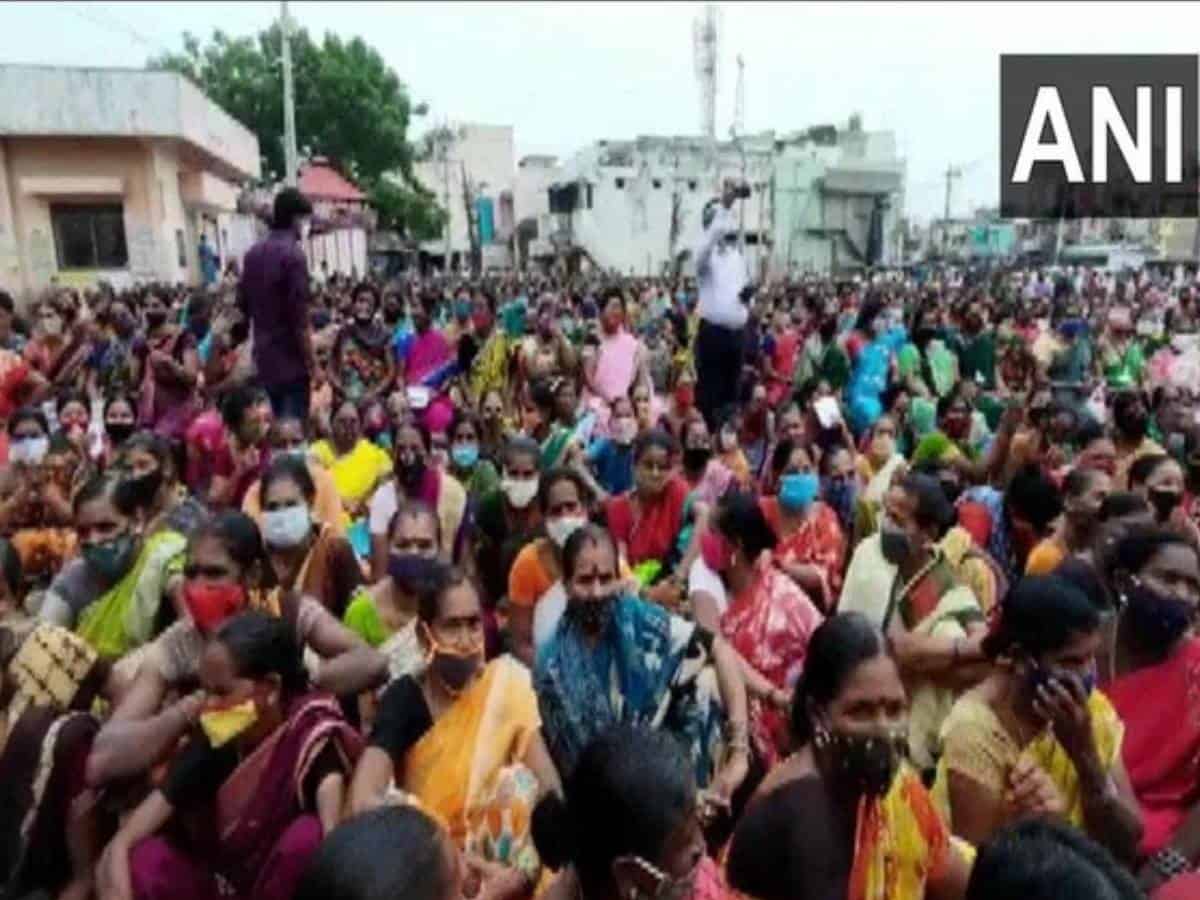 Social distancing norms violated at Andhra Minister's meeting with state govt scheme beneficiaries