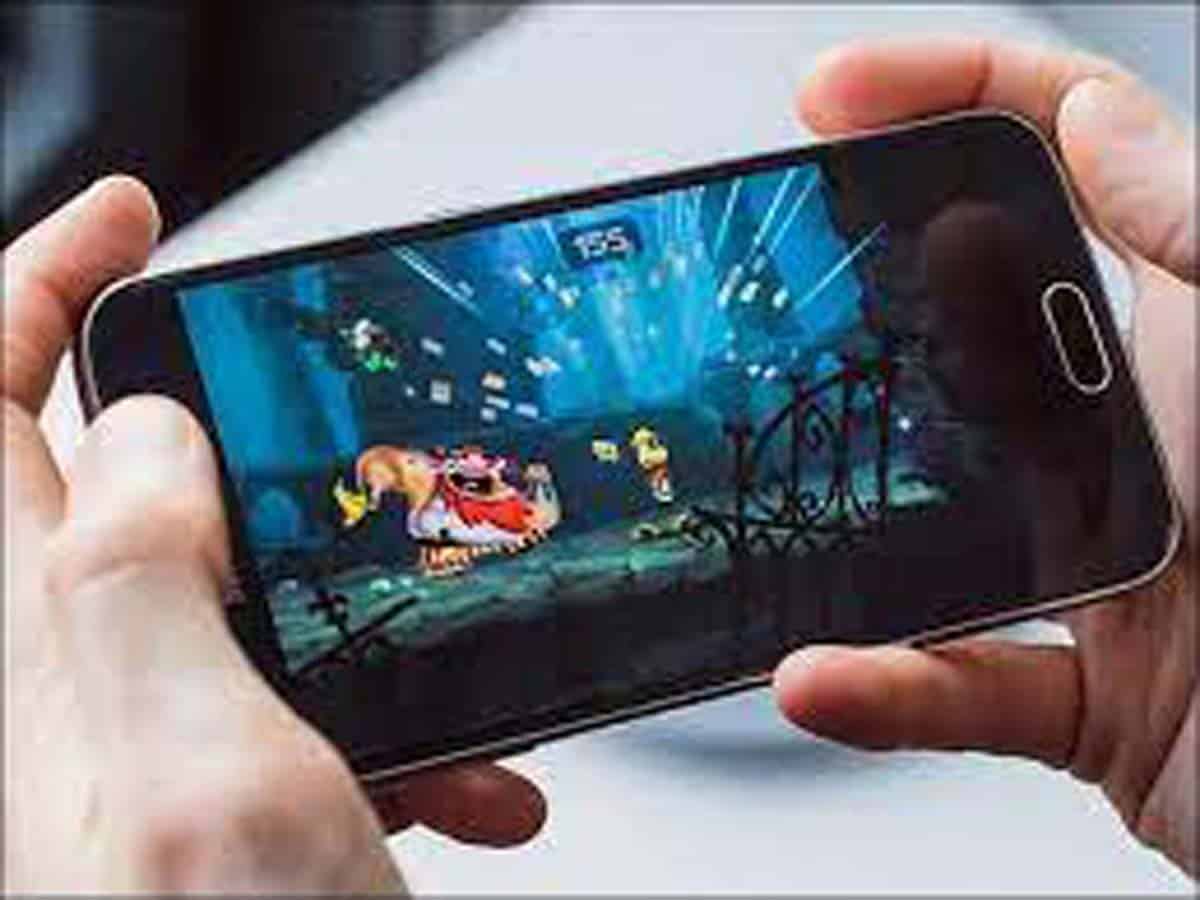 Govt proposes self-regulation for online gaming cos, gamers' verification; forbids betting