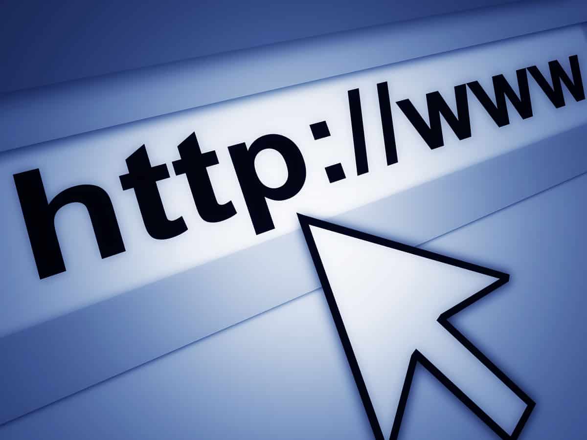 Internet outages briefly disrupt access to websites, apps