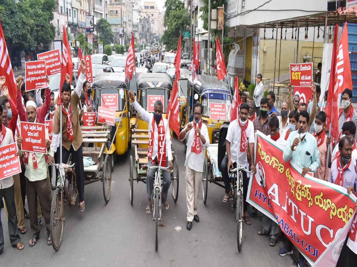 AITUC takes out unique auto-rickshaw protest against rising fuel prices