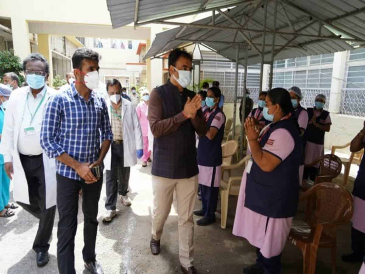 Karnataka: Ration kits distributed to Group-D workers of KC Hospital